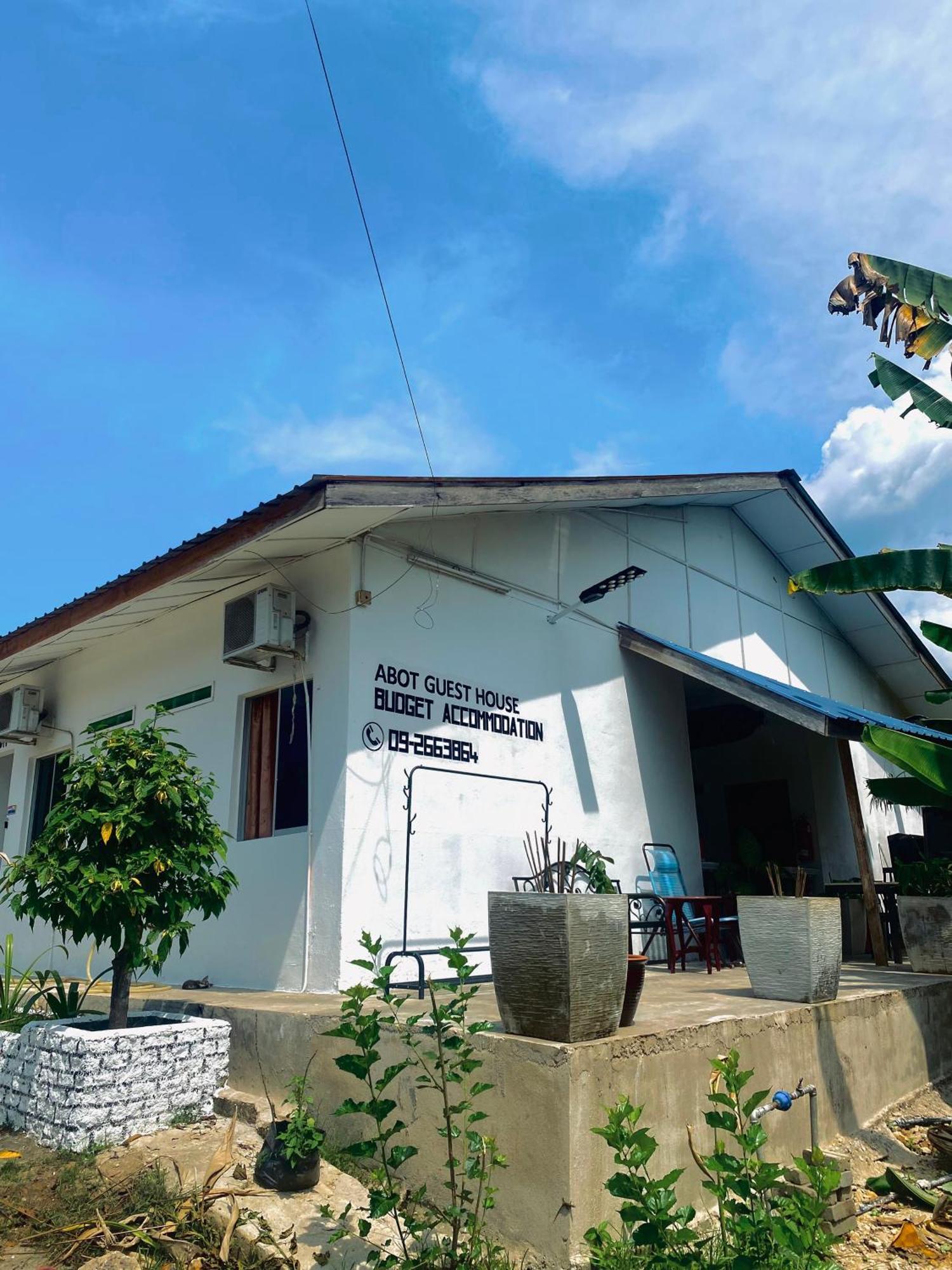 Abot Guest House Kuala Tahan Exterior photo